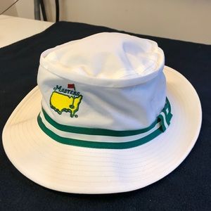 MASTERS BUCKET HAT. Almost new condition!